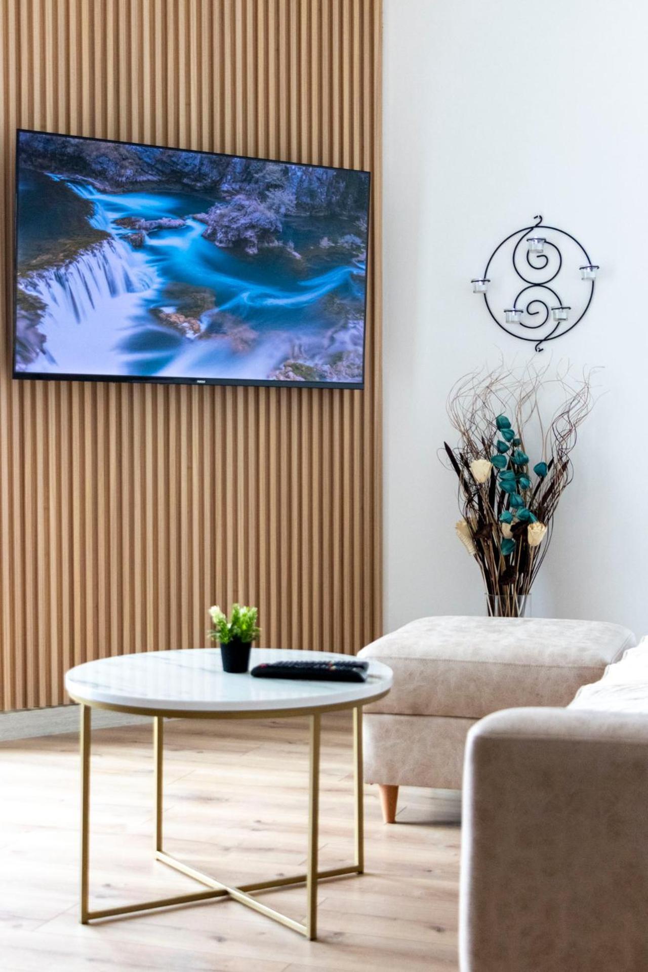 Luxury Condo On 18Th Floor With Pool, Fitness, Parking Included. Skopie Exterior foto
