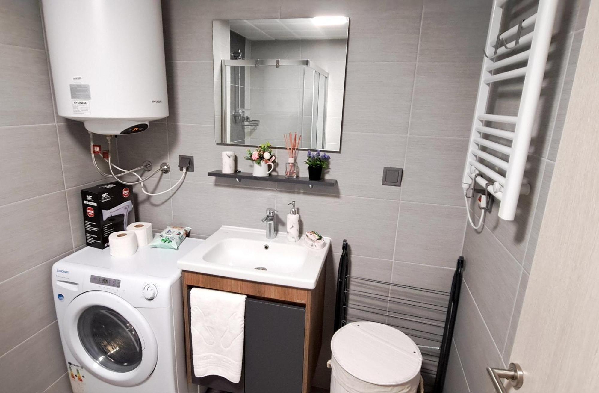 Luxury Condo On 18Th Floor With Pool, Fitness, Parking Included. Skopie Exterior foto